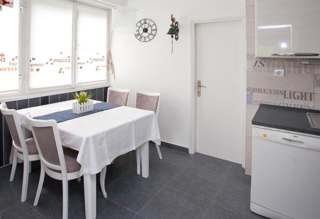 Apartment Macho Split Rum bild